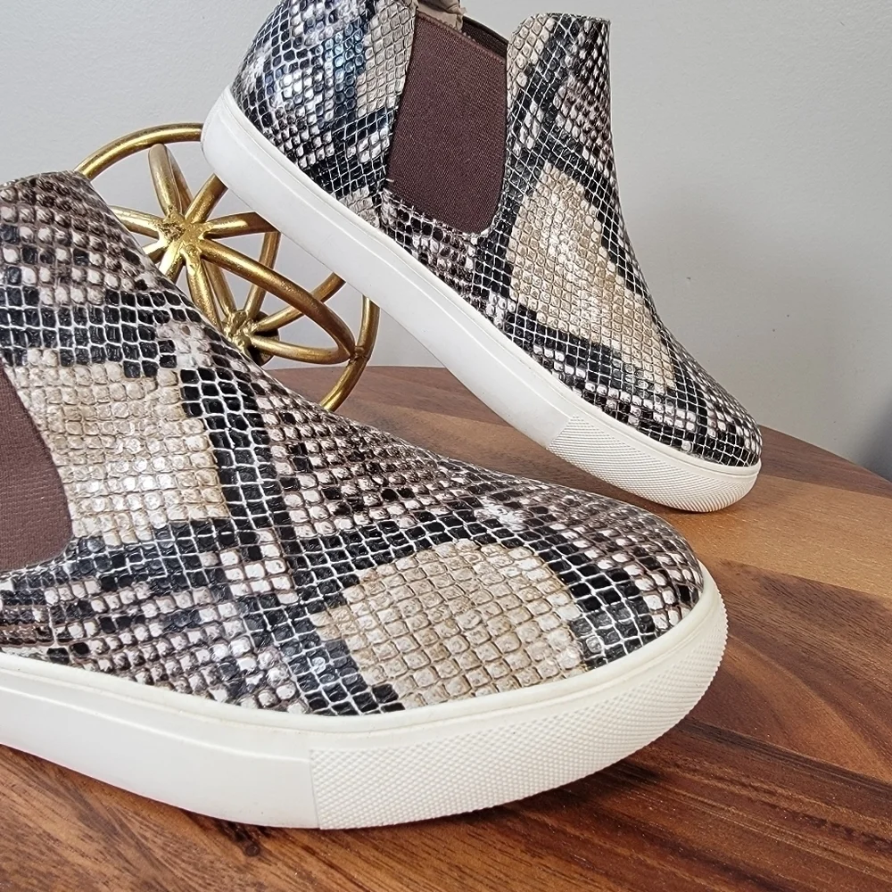 Coconuts by Matisse Snakeskin Print High Top Sneakers Chelsea Boots Size 7.5